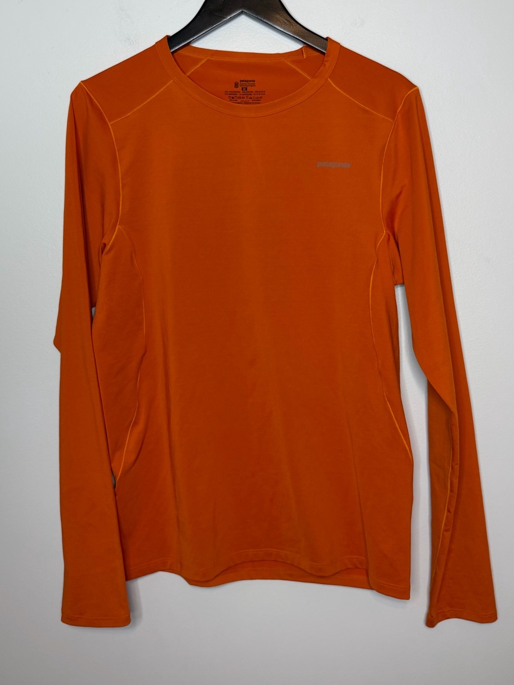 Patagonia Orange Base Layer Long Sleeve Men’s Medium
